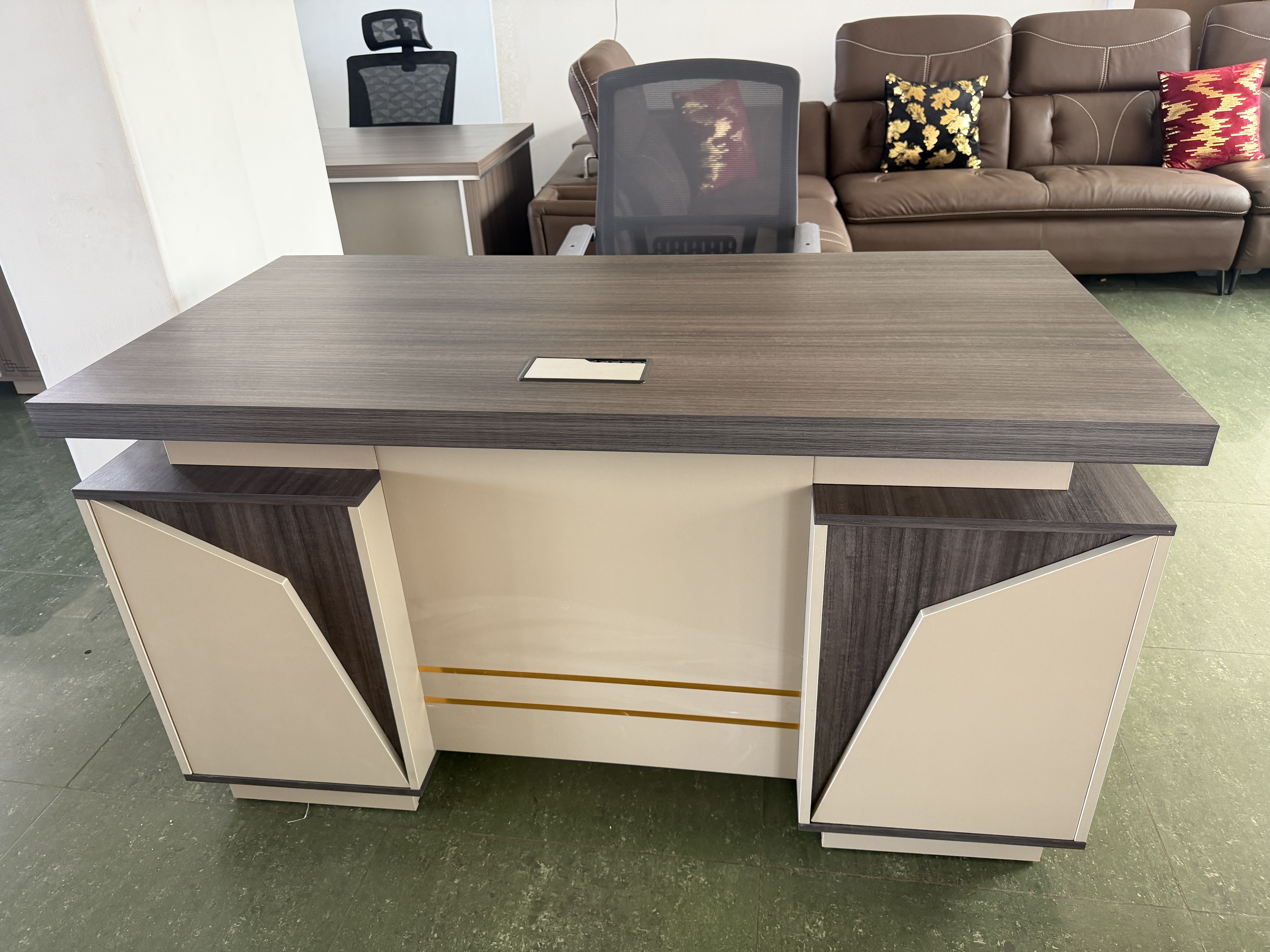 Manager Desk
